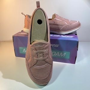 Skechers women’s memory foam size 10w